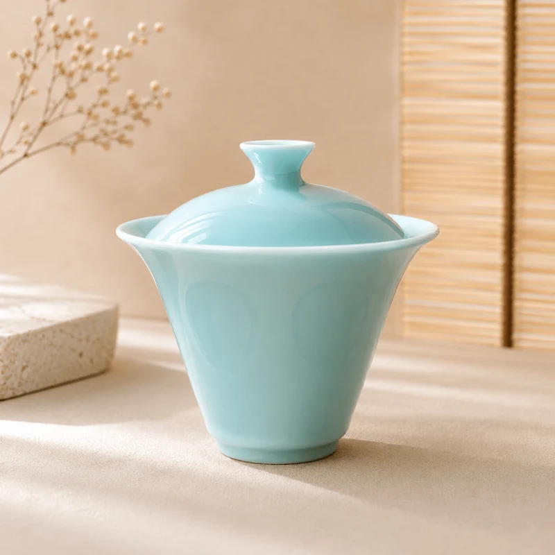 „Ausgestellte Lilie“ Jingdezhen Jade Porzellan Gaiwan