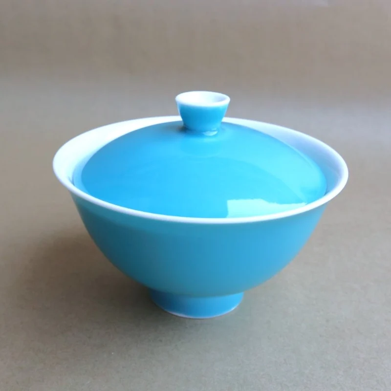 Authentischer Jingdezhen „Gao Zu“ Jade-Porzellan-Gaiwan mit hohem Fuß