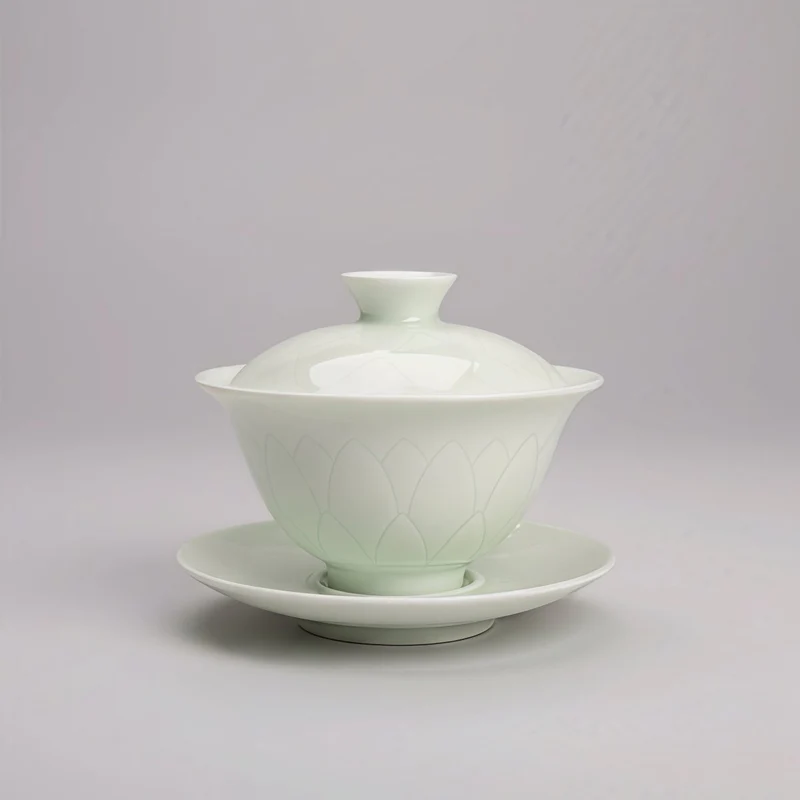 Jingdezhen Authentischer „Hidden Lotus“ Jade Celadon Gaiwan