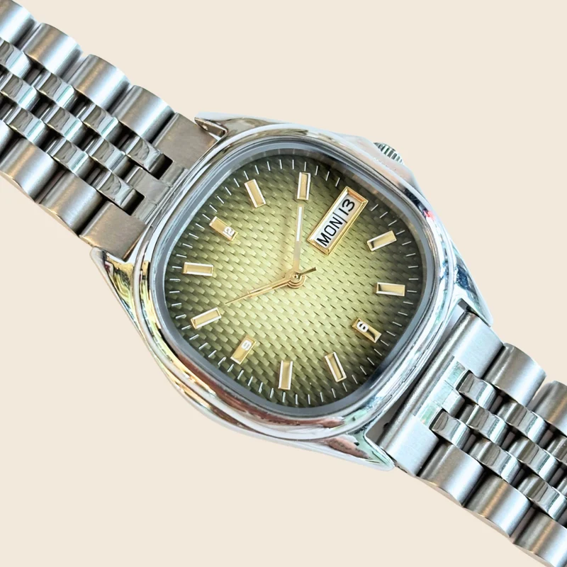 Montre Homme Cadran Vert Élégant avec Bracelet Métallique