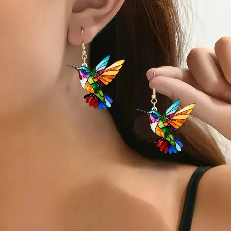 Boucles d’oreilles colibri multicolores légères et élégantes