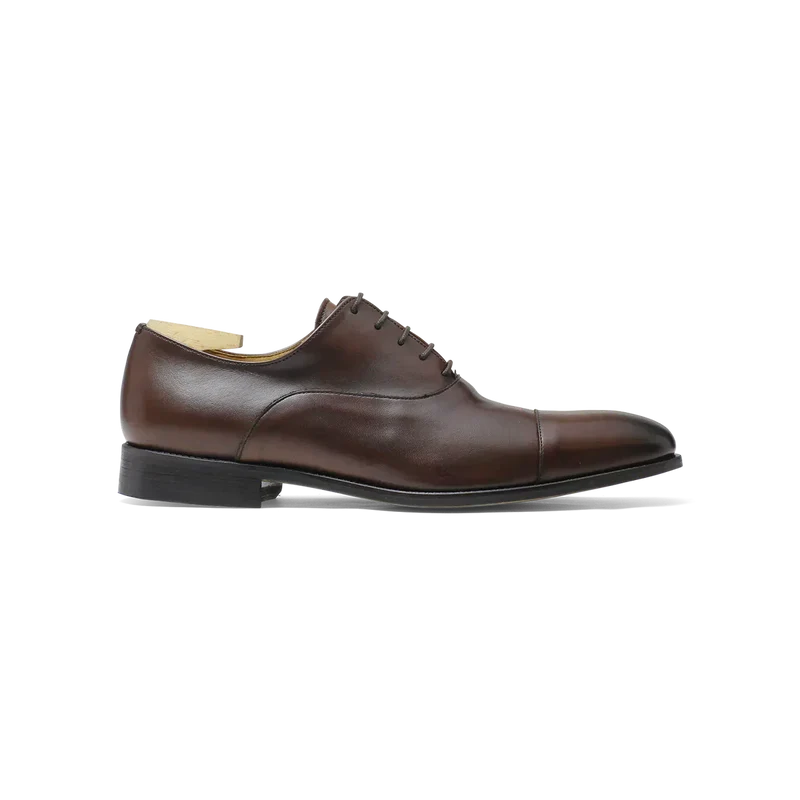 Élégance et Confort : Notre Collection de Chaussures en Cuir