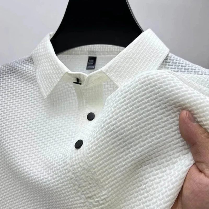 Polo texturé respirant à col boutonné