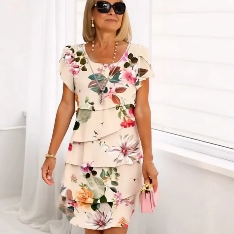 Robe à volants avec motif floral et plusieurs plantes
