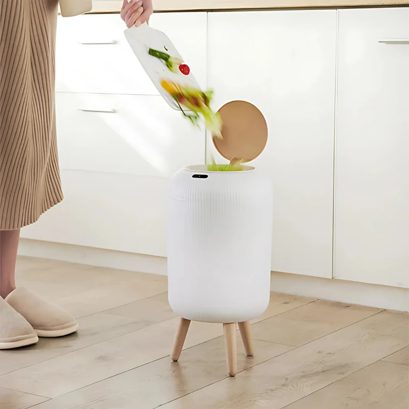 Poubelle automatique design