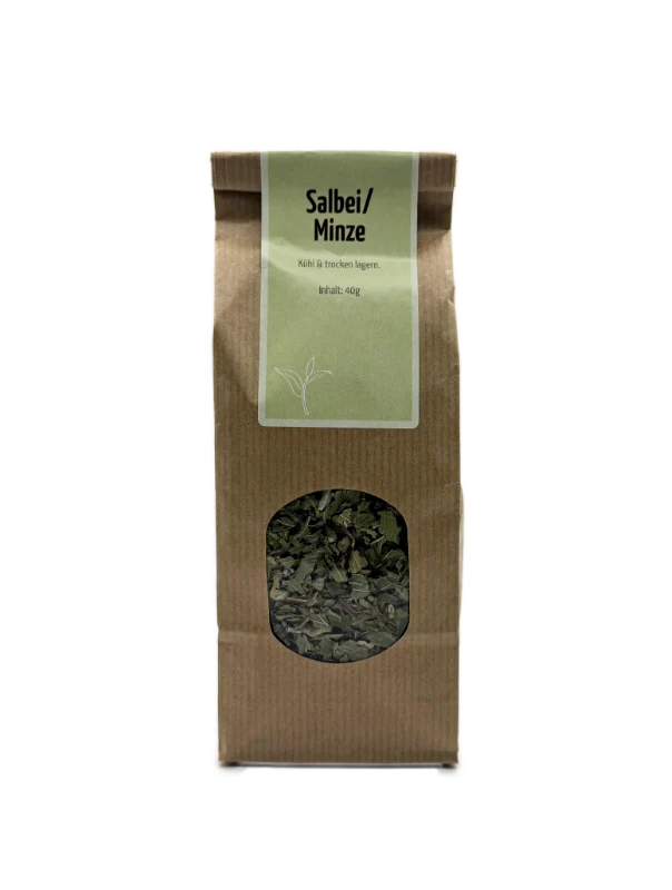 Tee mit Salbei und Minze