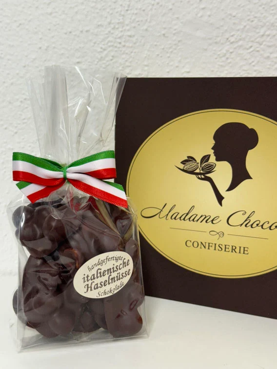 Italienische Haselnüsse in edler Zartbitterschokolade