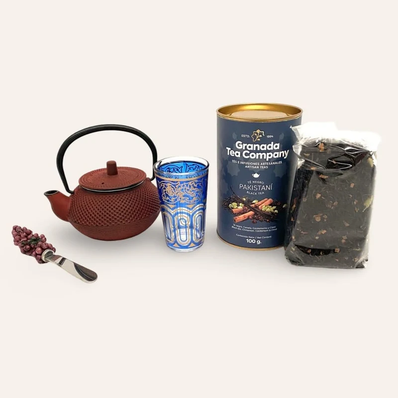Andalusisches Teeservice – Teekanne aus Eisen + pakistanischer Tee + Glas