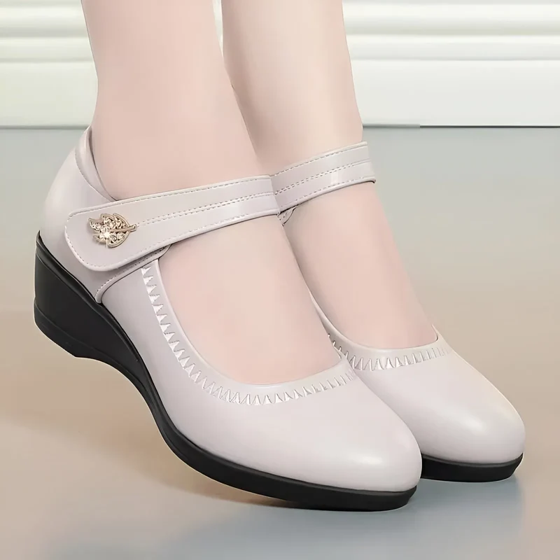 Chaussures confortables et souples en simili-cuir