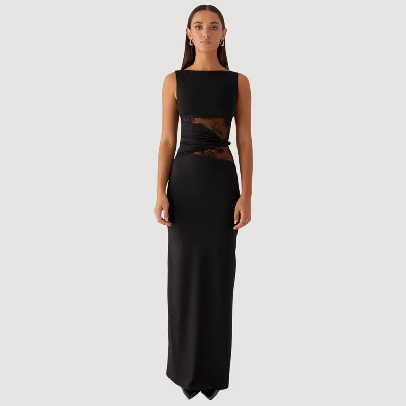 Robe de soirée élégante avec découpes féminines