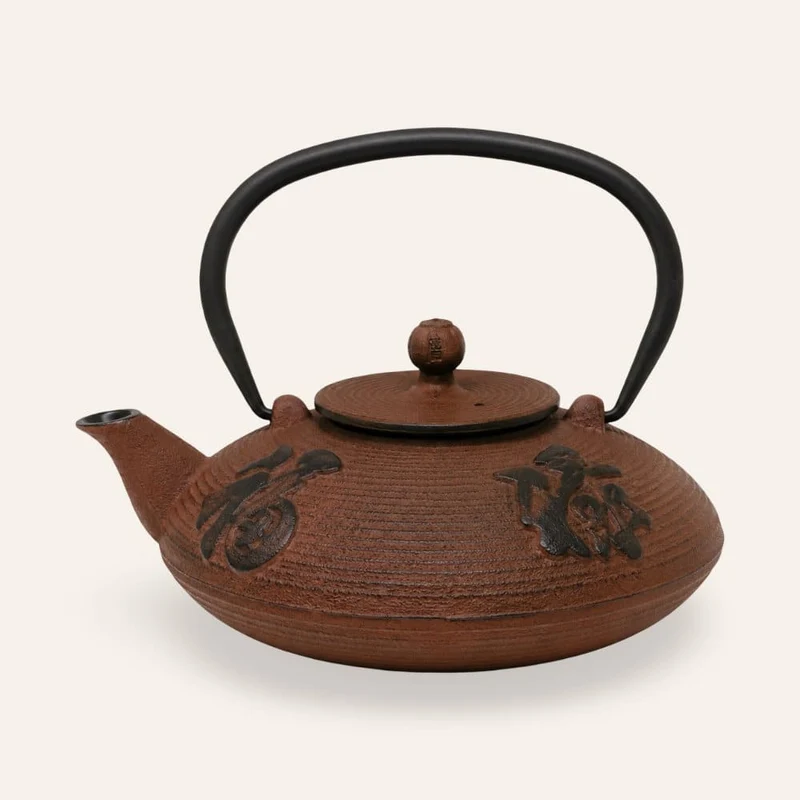 Rote japanische Teekanne aus Gusseisen, 0,8 l